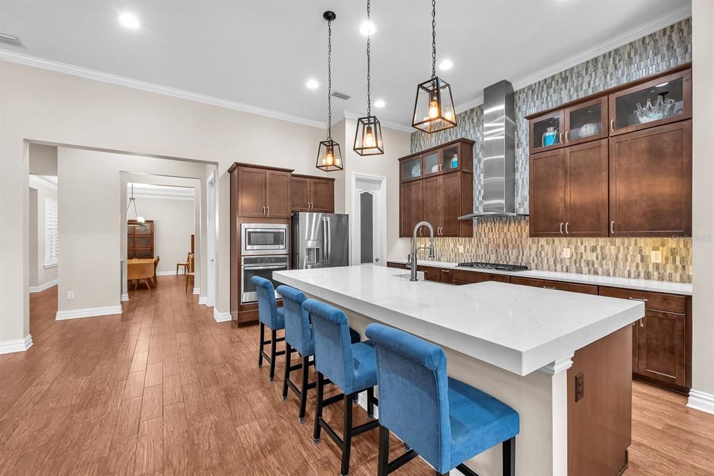 En Venta: $925,000 (4 camas, 3 baños, 3033 Pies cuadrados)