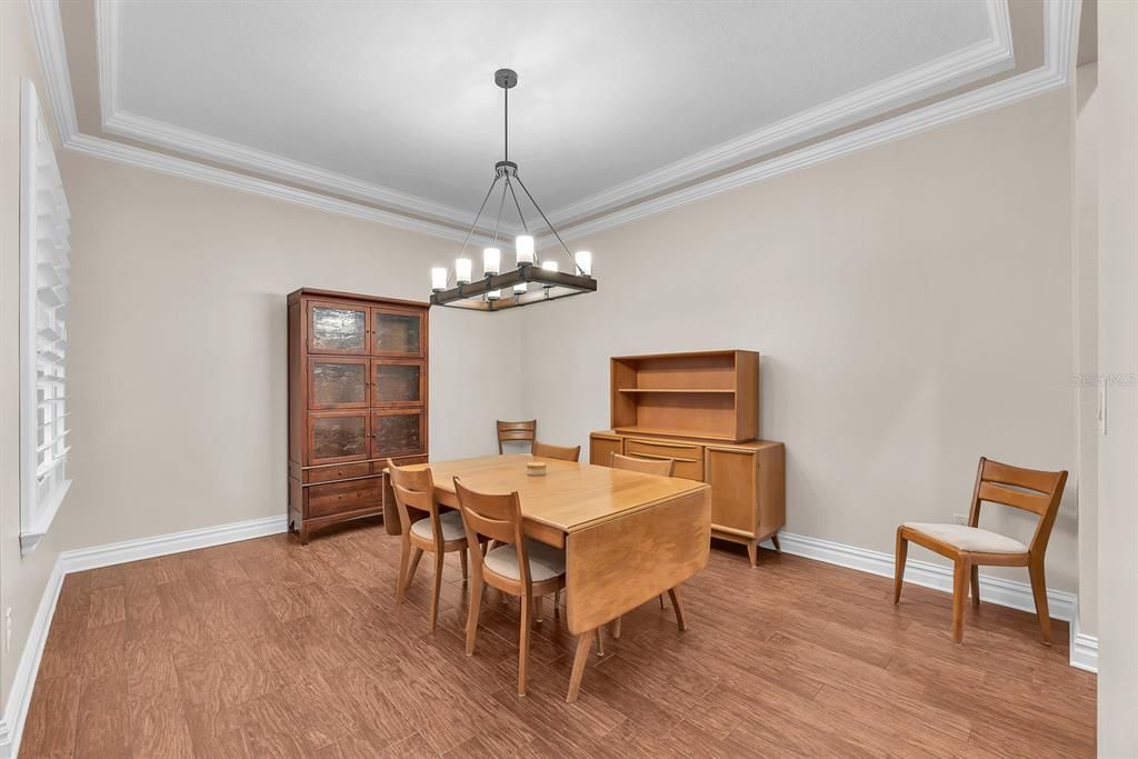 En Venta: $925,000 (4 camas, 3 baños, 3033 Pies cuadrados)