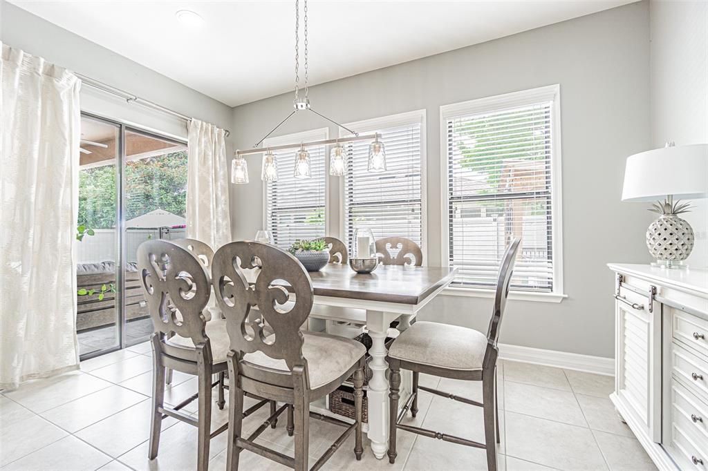 For Sale: $825,000 (4 beds, 3 baths, 2562 Square Feet)
