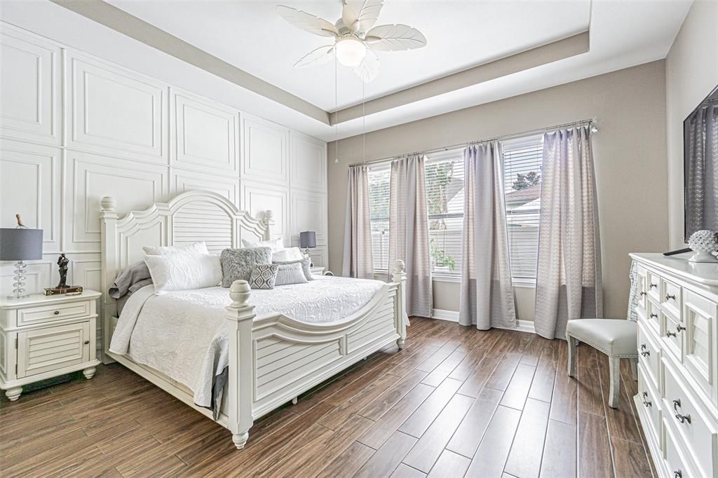For Sale: $825,000 (4 beds, 3 baths, 2562 Square Feet)