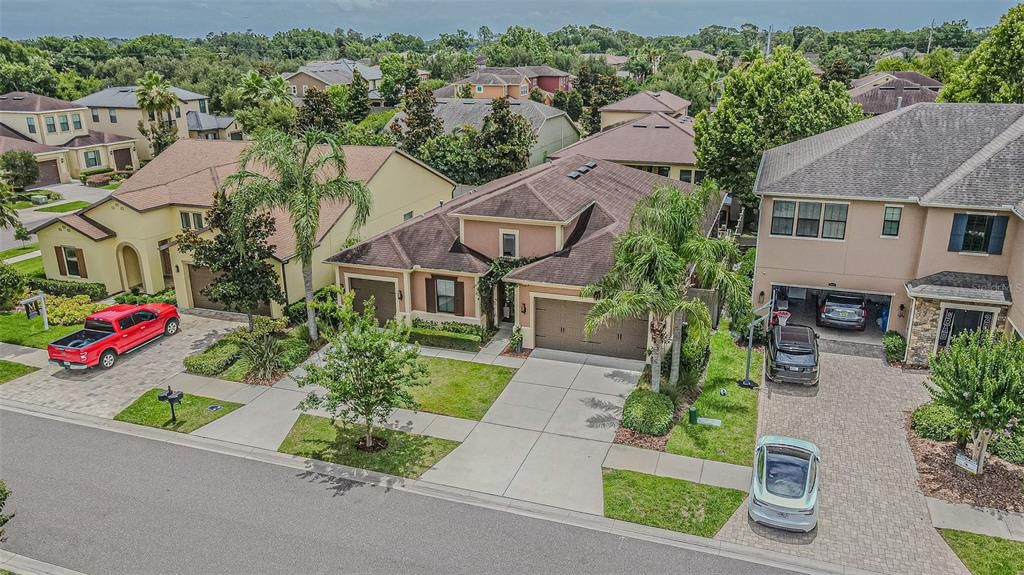 For Sale: $825,000 (4 beds, 3 baths, 2562 Square Feet)