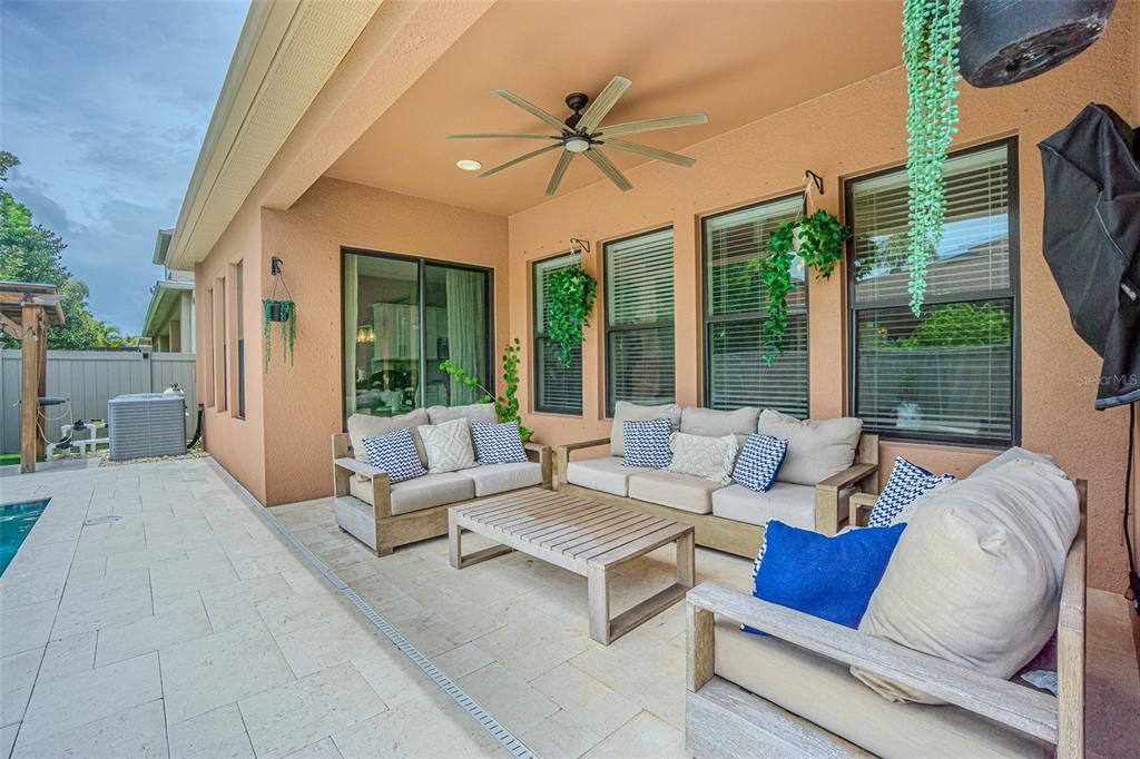 For Sale: $825,000 (4 beds, 3 baths, 2562 Square Feet)