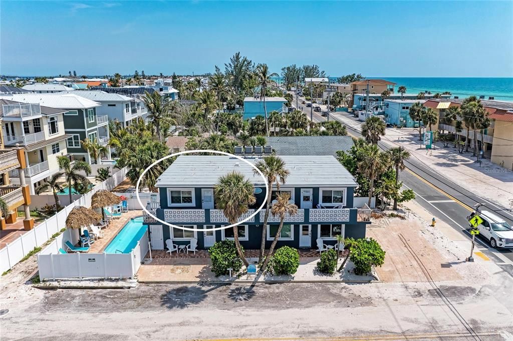 For Sale: $699,000 (2 beds, 2 baths, 720 Square Feet)