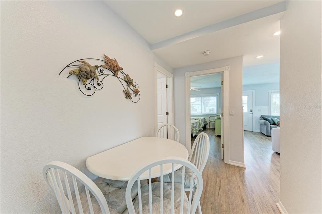 For Sale: $699,000 (2 beds, 2 baths, 720 Square Feet)
