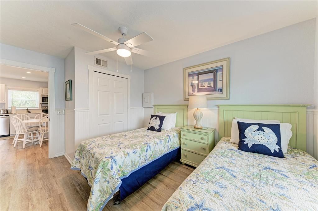 For Sale: $699,000 (2 beds, 2 baths, 720 Square Feet)