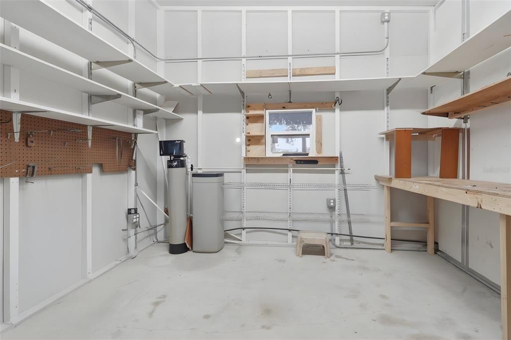 For Sale: $255,000 (2 beds, 2 baths, 1296 Square Feet)