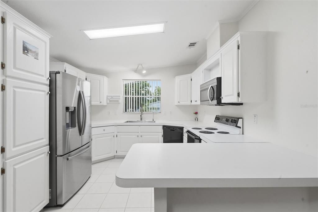 For Sale: $255,000 (2 beds, 2 baths, 1296 Square Feet)