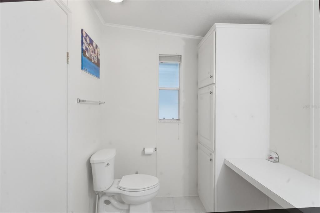 For Sale: $255,000 (2 beds, 2 baths, 1296 Square Feet)