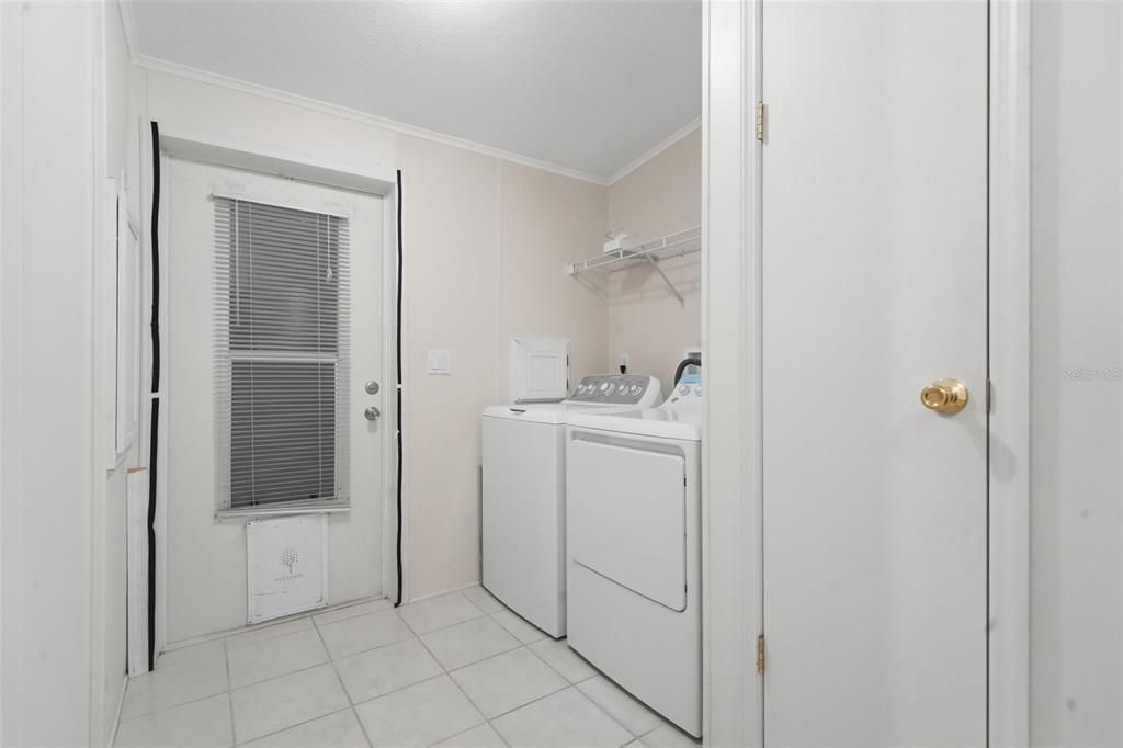 For Sale: $255,000 (2 beds, 2 baths, 1296 Square Feet)