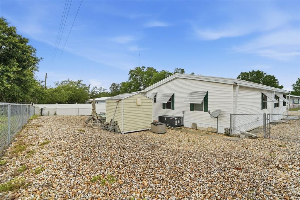 For Sale: $255,000 (2 beds, 2 baths, 1296 Square Feet)