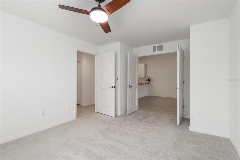 For Sale: $399,000 (2 beds, 2 baths, 1568 Square Feet)