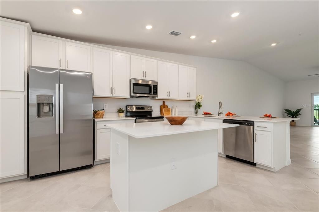 For Sale: $399,000 (2 beds, 2 baths, 1568 Square Feet)
