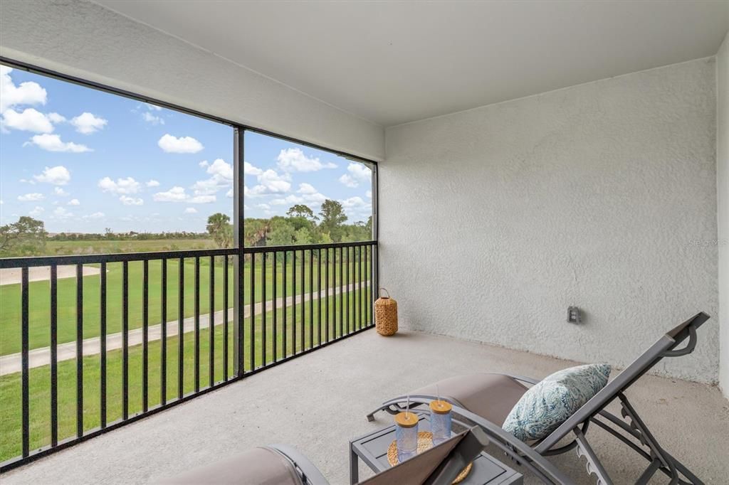 For Sale: $399,000 (2 beds, 2 baths, 1568 Square Feet)