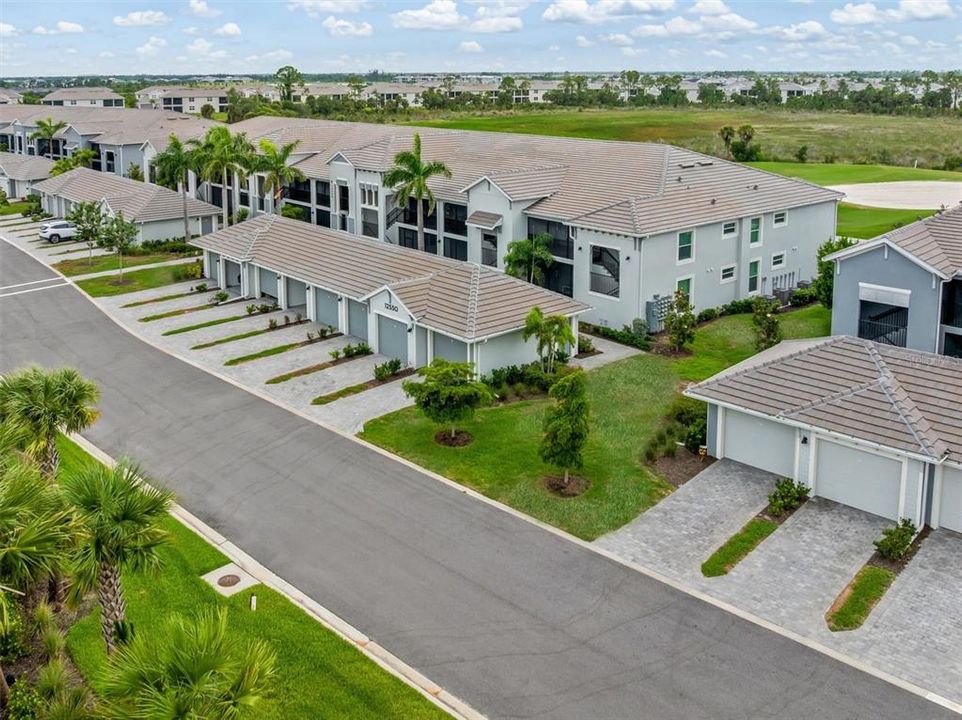 For Sale: $399,000 (2 beds, 2 baths, 1568 Square Feet)
