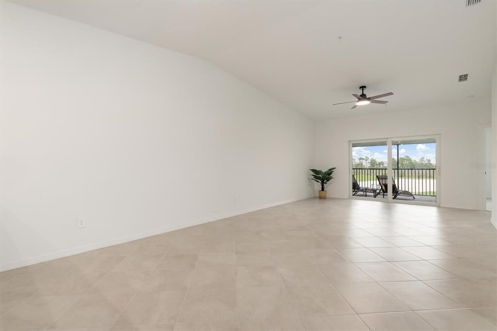 For Sale: $399,000 (2 beds, 2 baths, 1568 Square Feet)