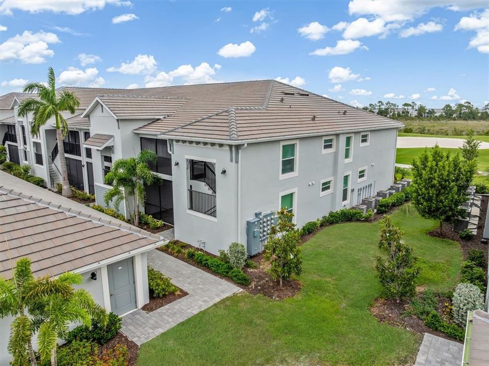 For Sale: $399,000 (2 beds, 2 baths, 1568 Square Feet)