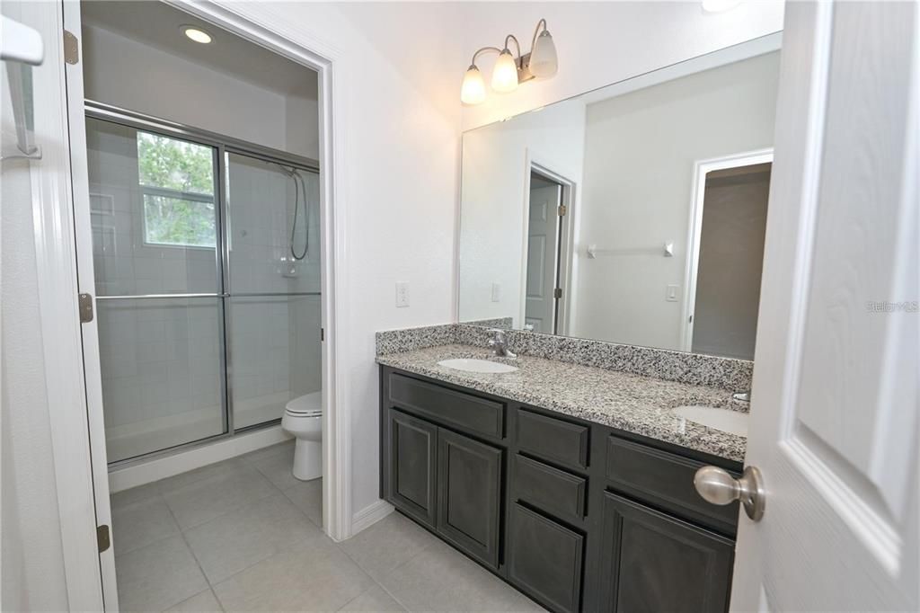 For Rent: $2,150 (3 beds, 2 baths, 1484 Square Feet)