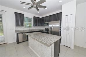 For Rent: $2,150 (3 beds, 2 baths, 1484 Square Feet)