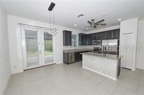 For Rent: $2,150 (3 beds, 2 baths, 1484 Square Feet)