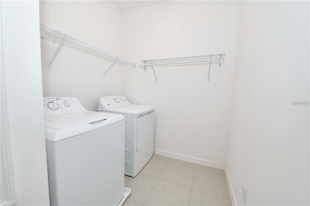 For Rent: $2,150 (3 beds, 2 baths, 1484 Square Feet)