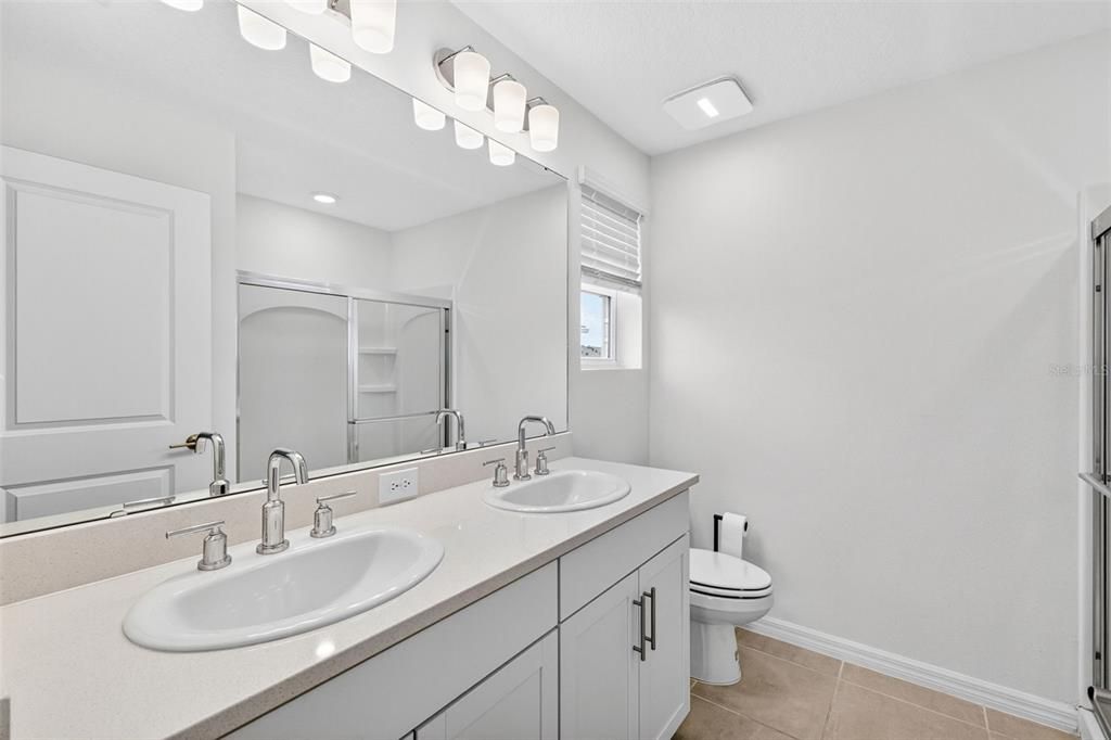 For Sale: $246,000 (2 beds, 2 baths, 1222 Square Feet)