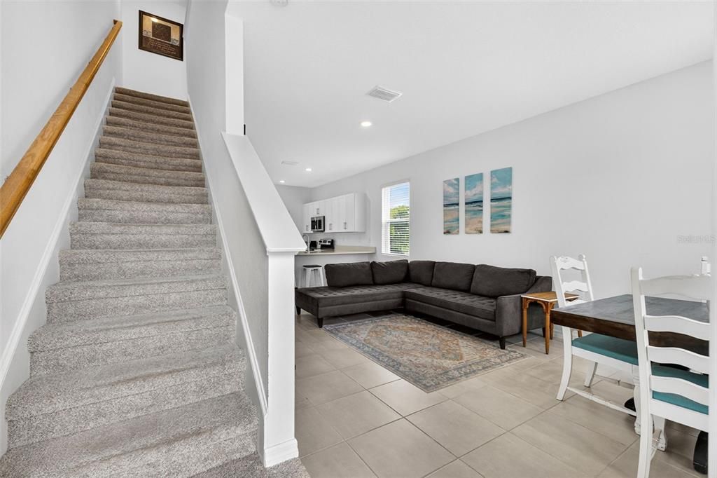 For Sale: $246,000 (2 beds, 2 baths, 1222 Square Feet)