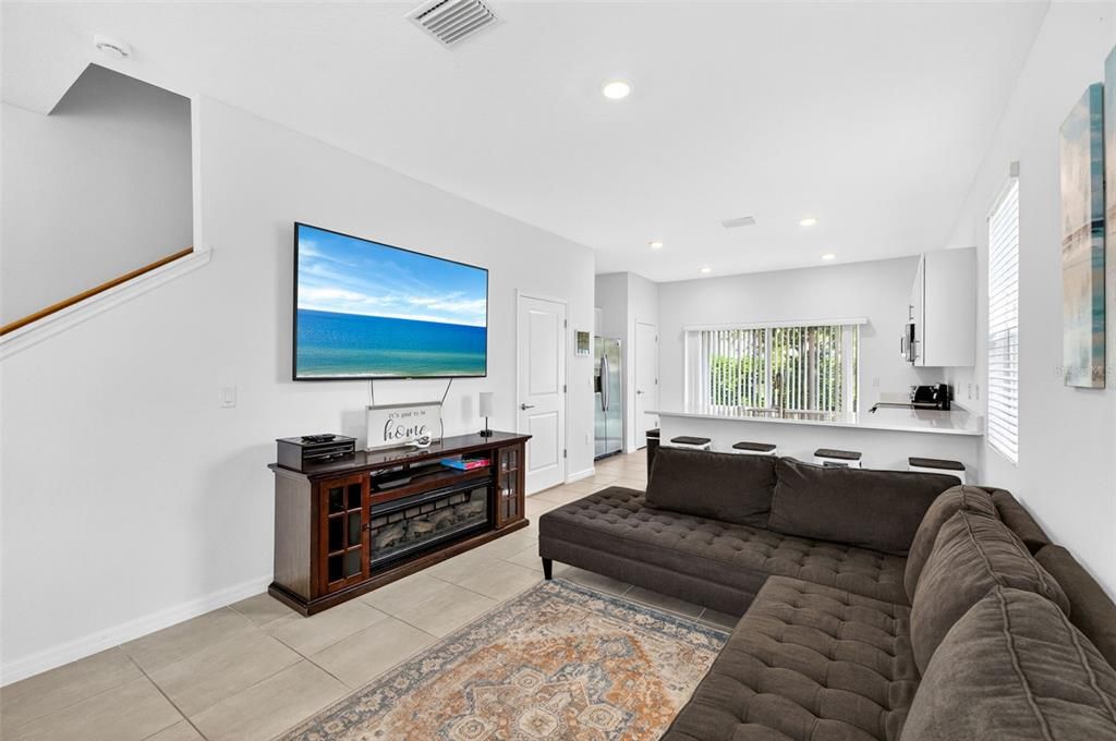 For Sale: $246,000 (2 beds, 2 baths, 1222 Square Feet)