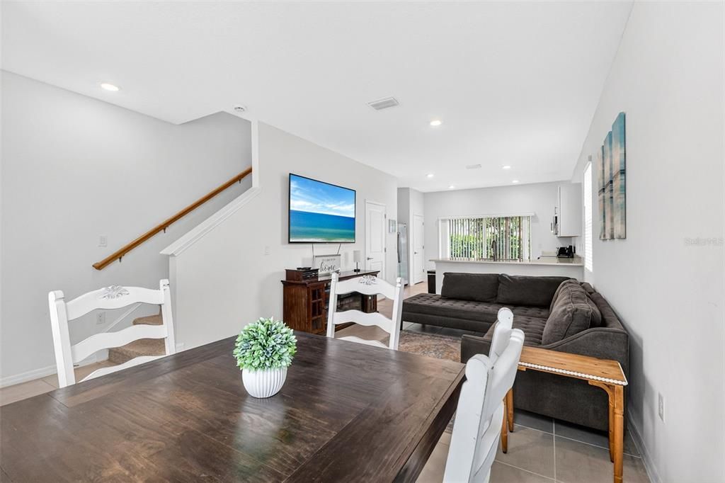 For Sale: $246,000 (2 beds, 2 baths, 1222 Square Feet)