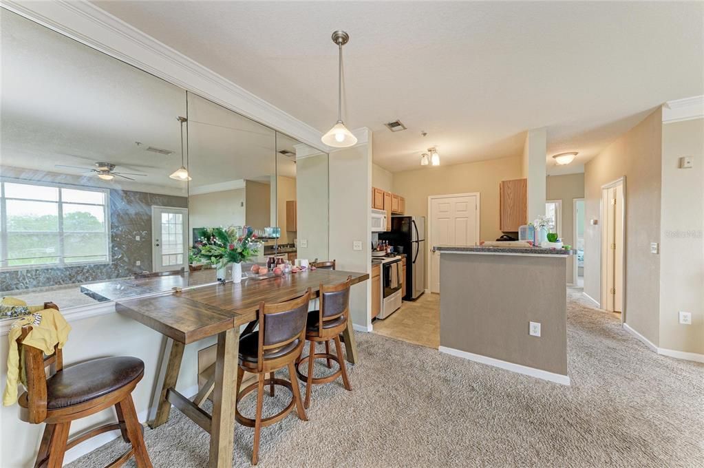 For Sale: $179,000 (2 beds, 1 baths, 1008 Square Feet)