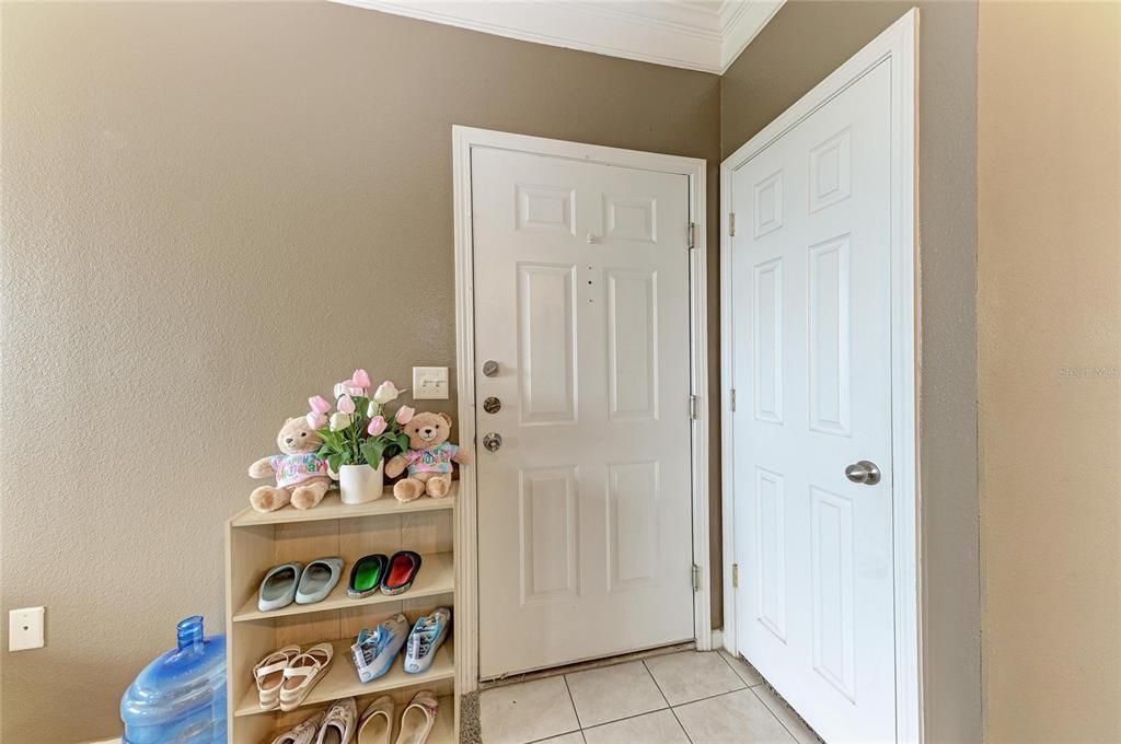 For Sale: $179,000 (2 beds, 1 baths, 1008 Square Feet)