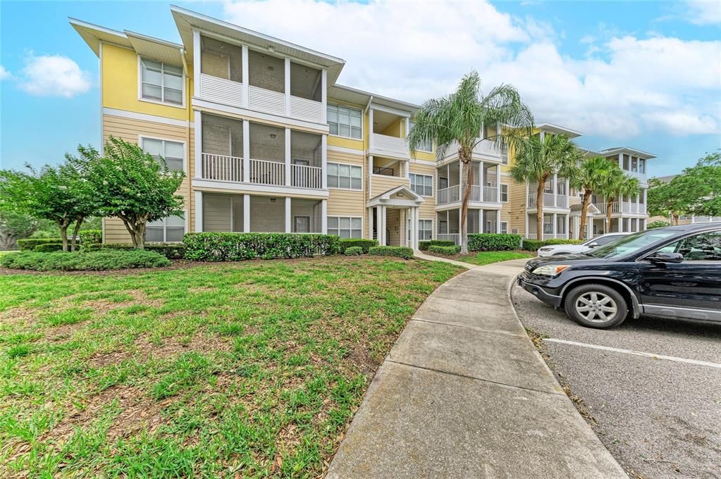 For Sale: $179,000 (2 beds, 1 baths, 1008 Square Feet)