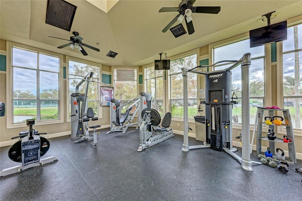 For Sale: $179,000 (2 beds, 1 baths, 1008 Square Feet)