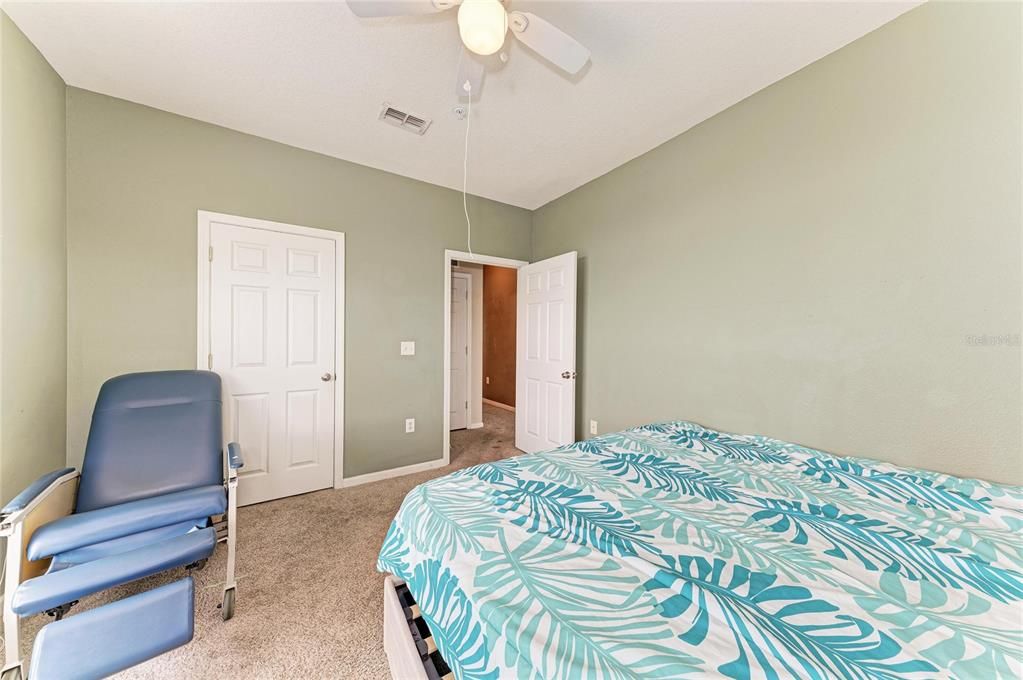 For Sale: $179,000 (2 beds, 1 baths, 1008 Square Feet)