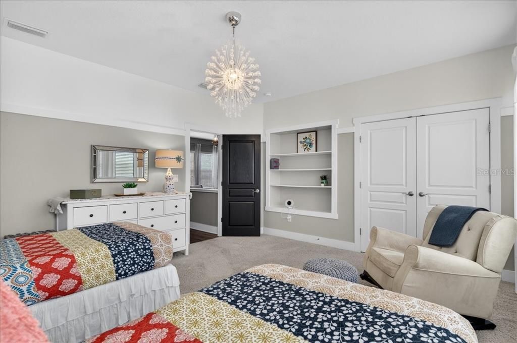 Active With Contract: $735,000 (5 beds, 3 baths, 3455 Square Feet)