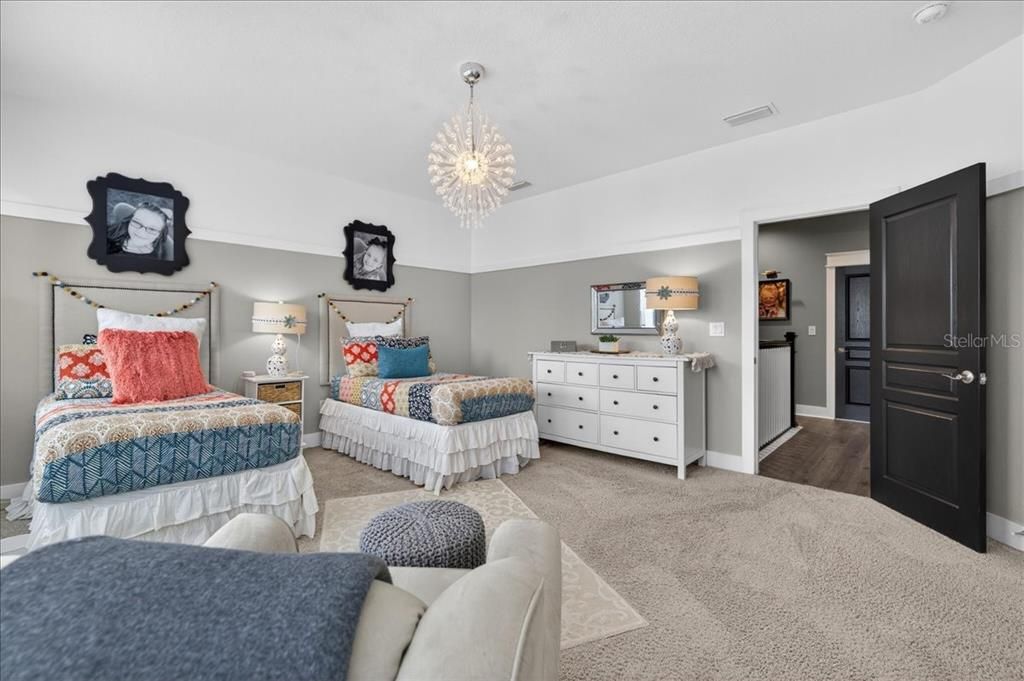 Active With Contract: $735,000 (5 beds, 3 baths, 3455 Square Feet)