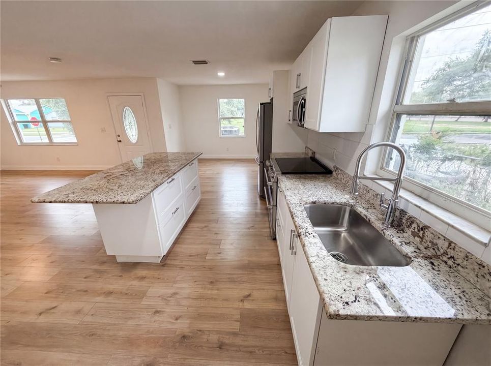 For Sale: $385,000 (3 beds, 2 baths, 1235 Square Feet)