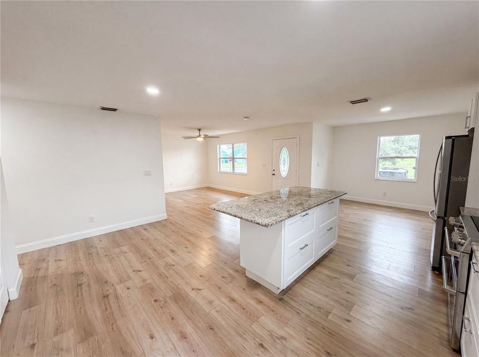 For Sale: $385,000 (3 beds, 2 baths, 1235 Square Feet)
