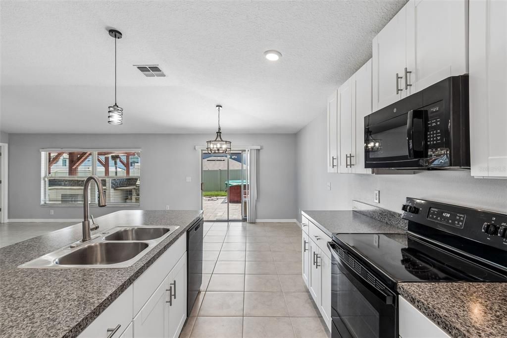 For Sale: $429,900 (4 beds, 2 baths, 1936 Square Feet)