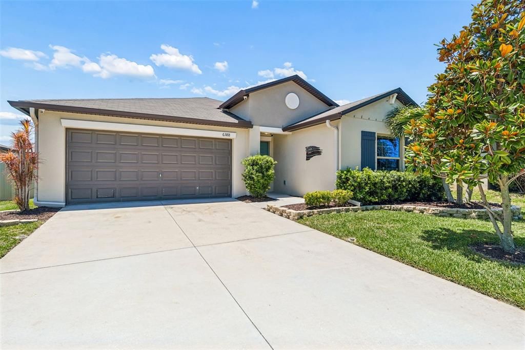 For Sale: $429,900 (4 beds, 2 baths, 1936 Square Feet)
