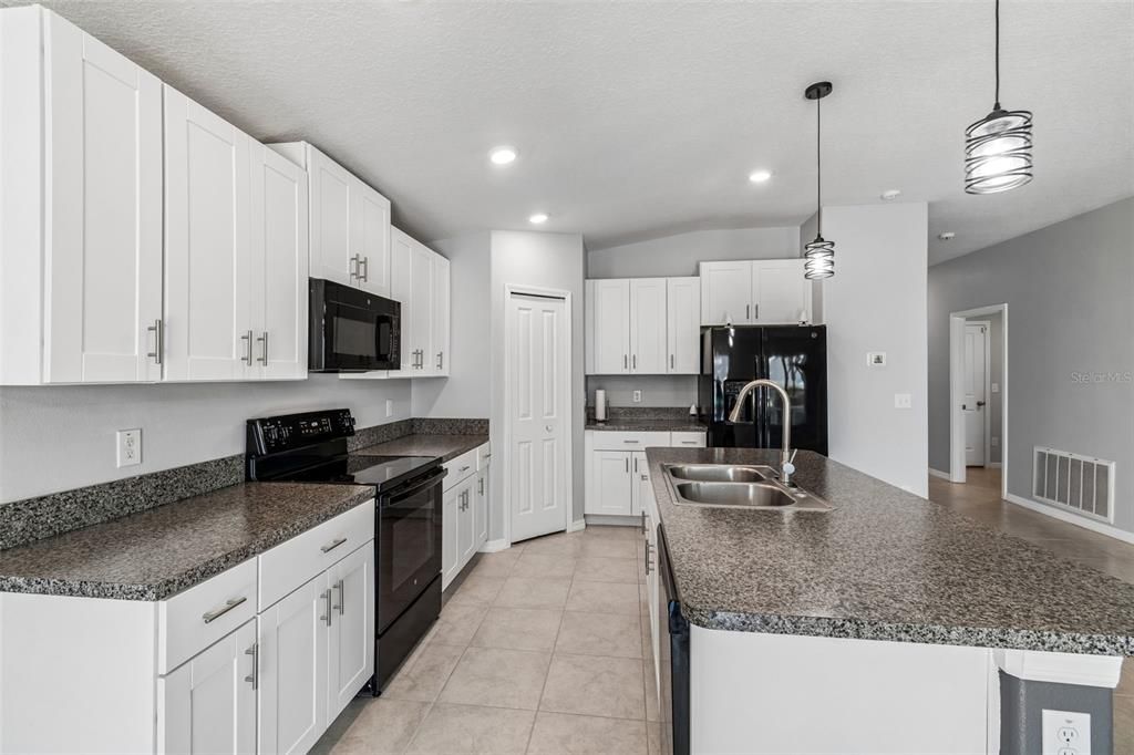 For Sale: $429,900 (4 beds, 2 baths, 1936 Square Feet)