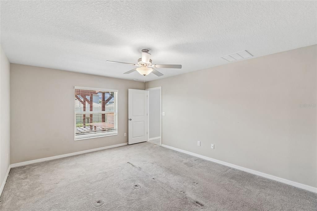 For Sale: $429,900 (4 beds, 2 baths, 1936 Square Feet)