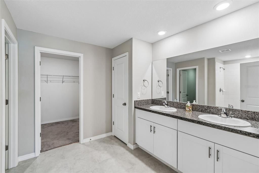 For Sale: $429,900 (4 beds, 2 baths, 1936 Square Feet)
