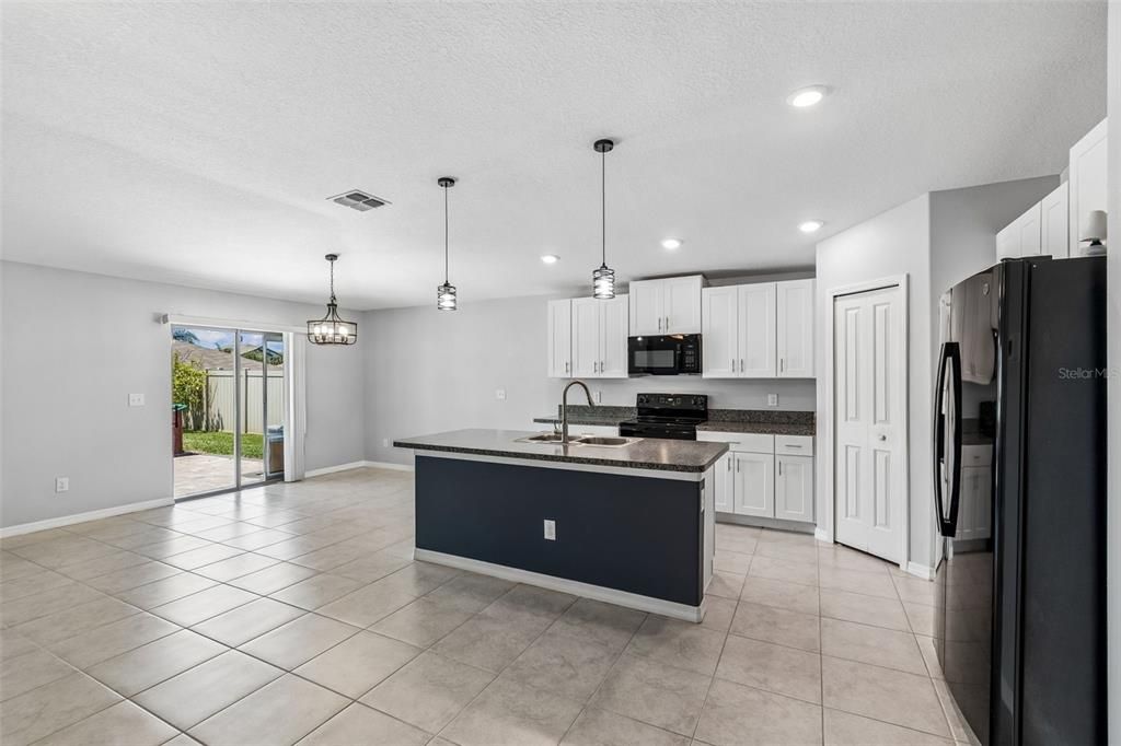 For Sale: $429,900 (4 beds, 2 baths, 1936 Square Feet)