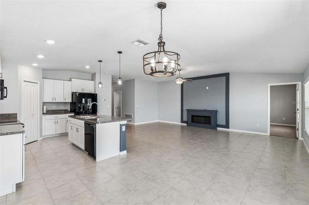 For Sale: $429,900 (4 beds, 2 baths, 1936 Square Feet)