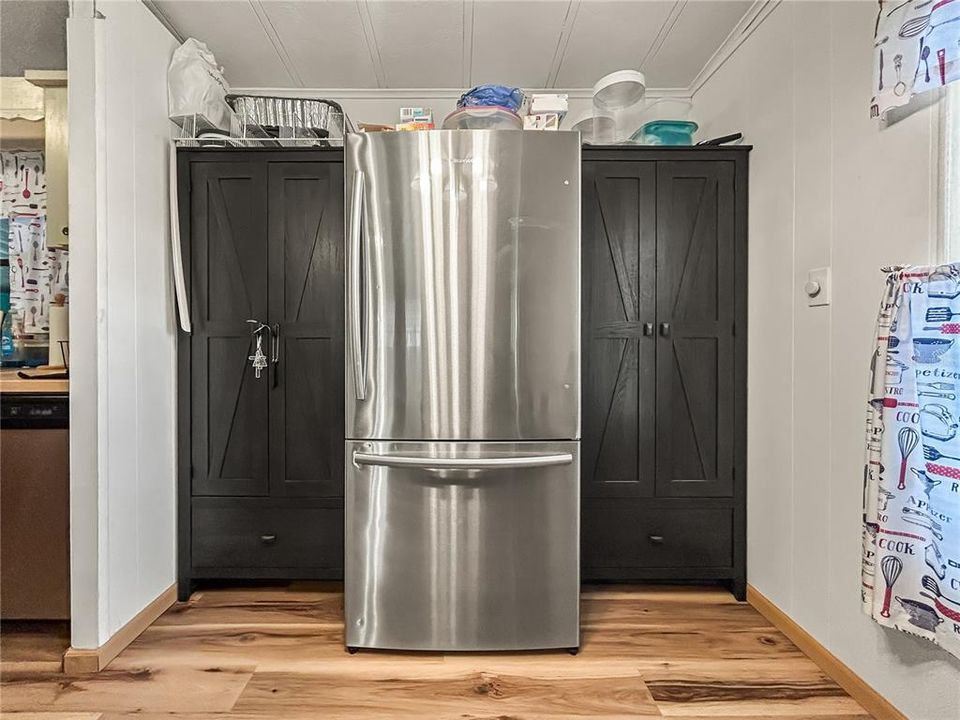 For Sale: $155,000 (2 beds, 2 baths, 1056 Square Feet)