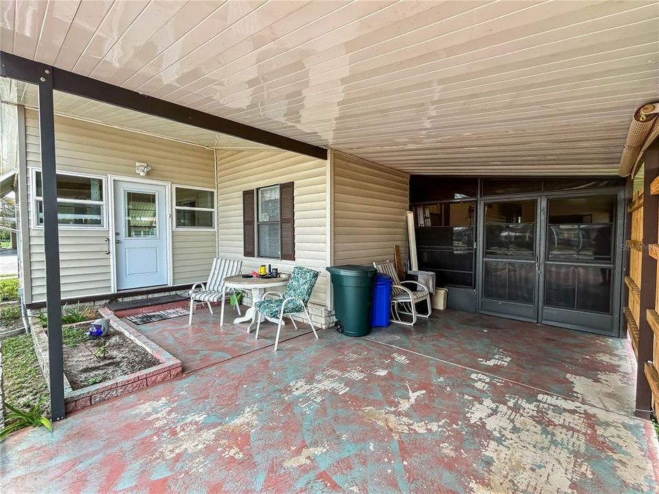 For Sale: $155,000 (2 beds, 2 baths, 1056 Square Feet)