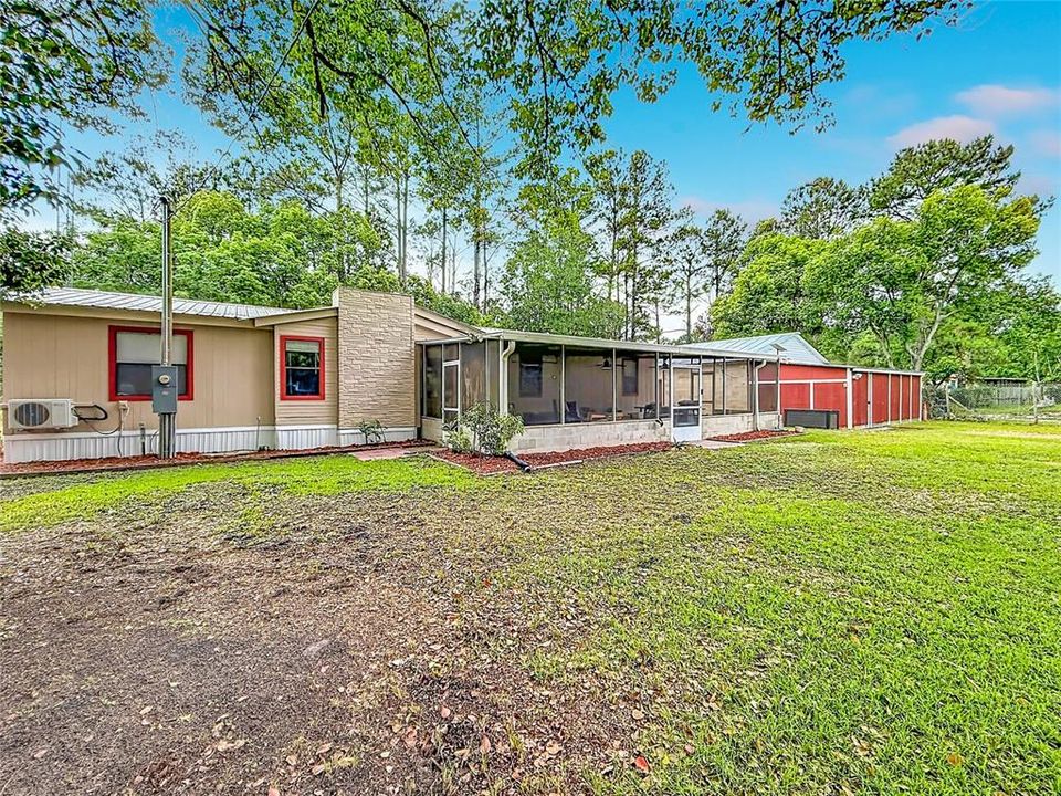For Sale: $159,900 (3 beds, 2 baths, 1563 Square Feet)