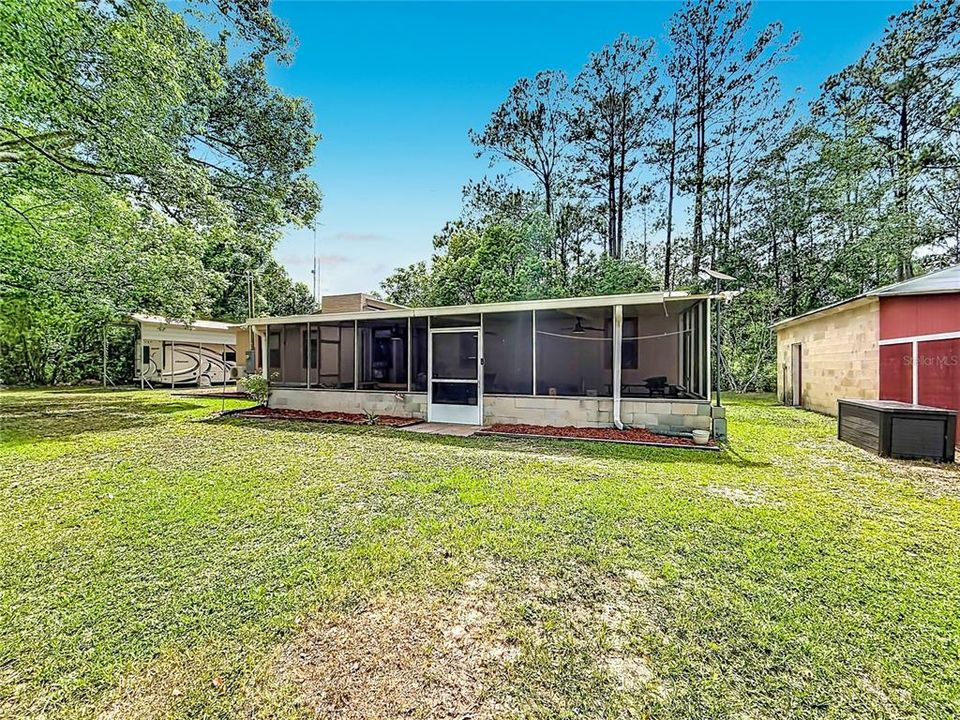 For Sale: $159,900 (3 beds, 2 baths, 1563 Square Feet)