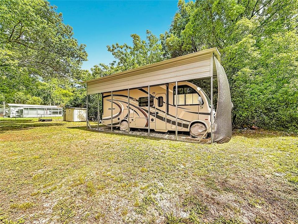 For Sale: $159,900 (3 beds, 2 baths, 1563 Square Feet)