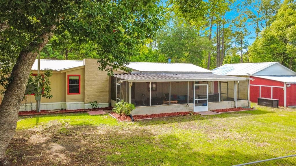 For Sale: $159,900 (3 beds, 2 baths, 1563 Square Feet)